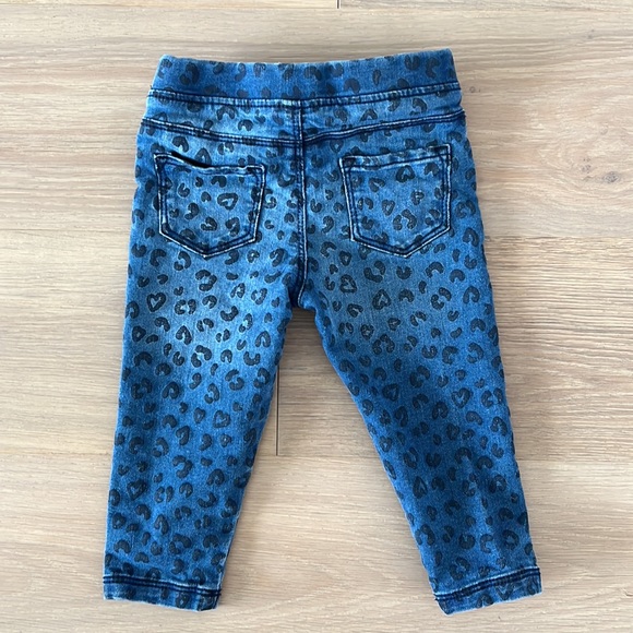 ✨2/$15✨Bluey Pants!! With Bundle of 18mth Toddler Pants - Picture 5 of 9
